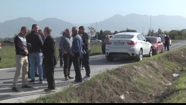 Projekti Thumanë-Kashar u prek pronat, banorët e Bërxullës sërish në protestë: Nuk pranojmë teka të sekserëve, duam shpronësime me çmim tregu