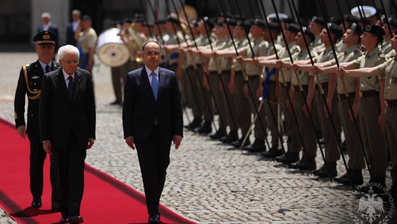 Bajram Begaj në Itali, pritet me ceremoni zyrtare nga homologu Mattarella! Presidenti: Të mbyllet sa më shpejt marrëveshja për sigurimet shoqërore