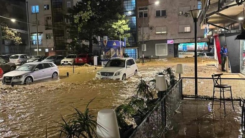 ‘Ishin në shtëpi, kur shiu u rrëzoi banesën’, si humbën jetën nënë e bir nga përmbytjet në Pejë