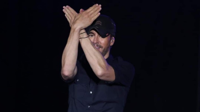 Enrique Iglesias, ‘ndez’ Tiranën për dy orë, bën shqiponjën dhe flet shqip! Fansat e huaja vijnë në Shqipëri për performancën