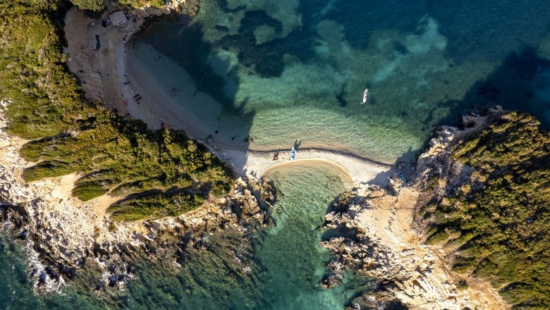 FOTO/ Hungarezët të mrekulluar nga riviera shqiptare! Sytë në Berat e Krujë