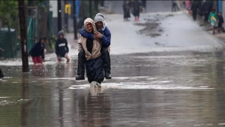 Afrika e Jugut përballet me motin ekstrem, shënohen 11 viktima nga përmbytjet