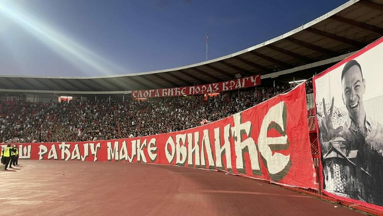 Koreografi dhe heshtje në stadium, në Serbi nderojnë terroristin e vrarë në Kosovë (VIDEO)