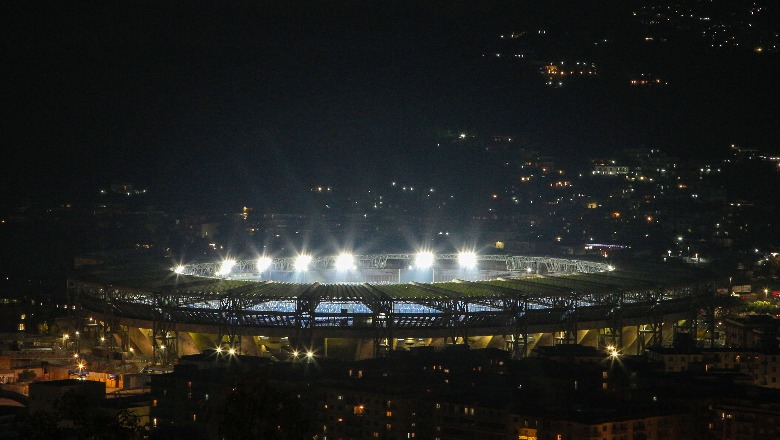 Tragjedi në Napoli! Tentoi të futej në stadium pa biletë, vdes tifozi 42-vjeçar