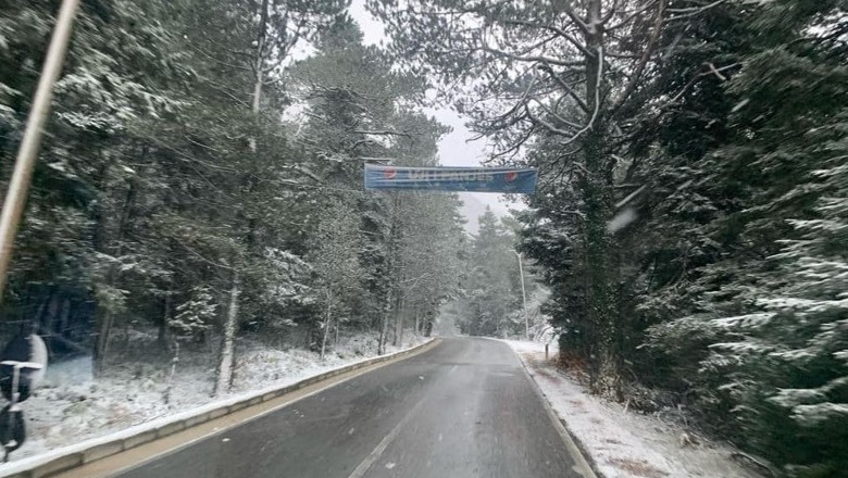 ARRSH thirrje shoferëve: Përdorni goma dimërore dhe zinxhirë në segmentet me prezencë dëbore