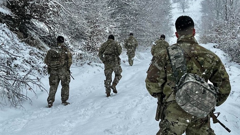 FOTO/ Kurti paralajmëroi sulme të reja nga Serbia në Veri, KFOR-i amerikan thekson vigjilencën, patrullon afër Leposaviçit