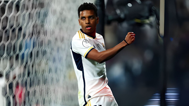 VIDEO/ Real Madrid me një dorë te trofeu, Rodrygo i shënon golin e katërt Barcelonës