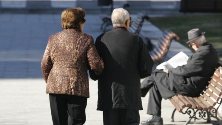 Shumë shqiptarë rrezikojnë pensionin, ulen ndjeshëm vitet e nevojshme të kontributit