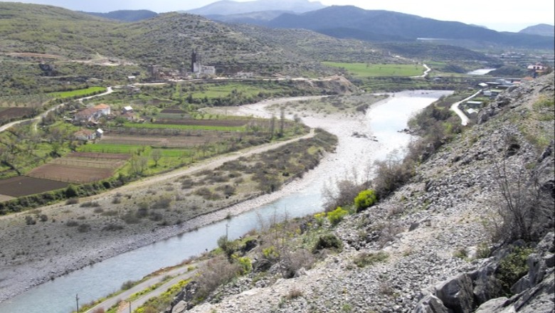 Hodhi në lum foshnjën e saj 6 ditëshe dhe u rrëfye te murgeshat, dënohet me 22 vite burg 32 vjeçarja në Shkodër! Kërkoi mëshirë para gjykatës