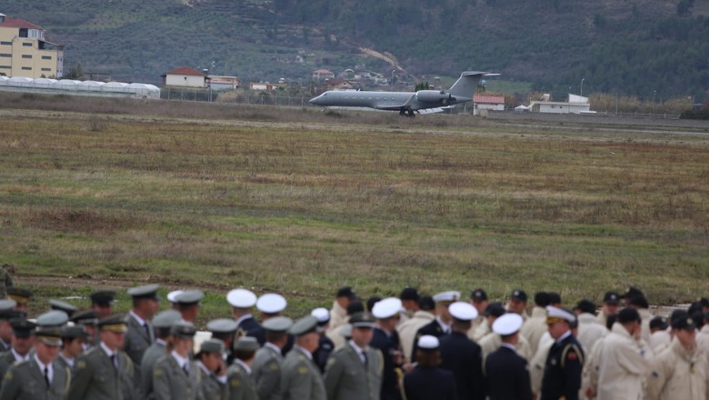 Mero Baze: NATO nuk mund të ruajë Shqipërinë dhe Kosovën nga shqiptarët antiperëndimorë