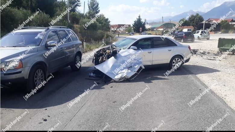 Përplasen dy automjete në aksin e vjetër Elbasan-Tiranë, humb jetën shoferi 72-vjeçar 