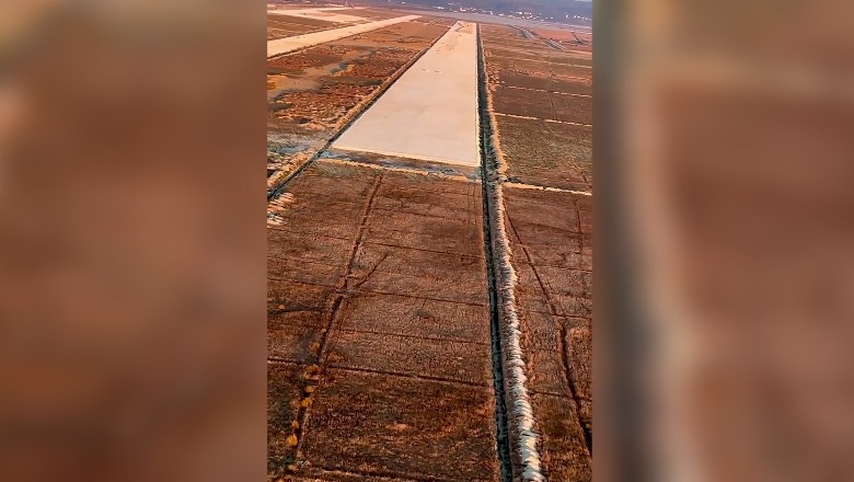 Pamje nga lart të Aeroportit ndërkombëtar të Vlorës, Rama: Pista gati në fund të vitit për t’u futur në testet e çertifikimeve evropiane