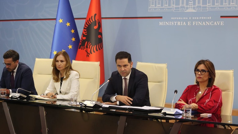  Reformë pensioneve, Ministri i Financave: Skema brenda tetorit! Paketë e re ndihme ekonomike! Profesionet e Lira, Malaj: I drejtohemi Kushteteses për tatimin e parapaguar