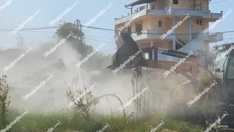 Porti i jahteve në Vlorë, nis prishja e objekteve te ‘1 Maji’