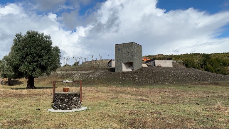 Gati Qendra e re Memoriale kushtuar At Gjergj Fishtës! Report Tv sjell pamjet e Kullës së Gurtë ku lindi kleriku patriot