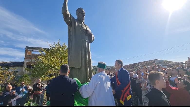 Shteti bektashi në letër'  Baba Mondi: Kur të ketë diçka të re ju njoftojmë! Në Mallakastër vihet shtatorja e Baba Haxhi Saliaj